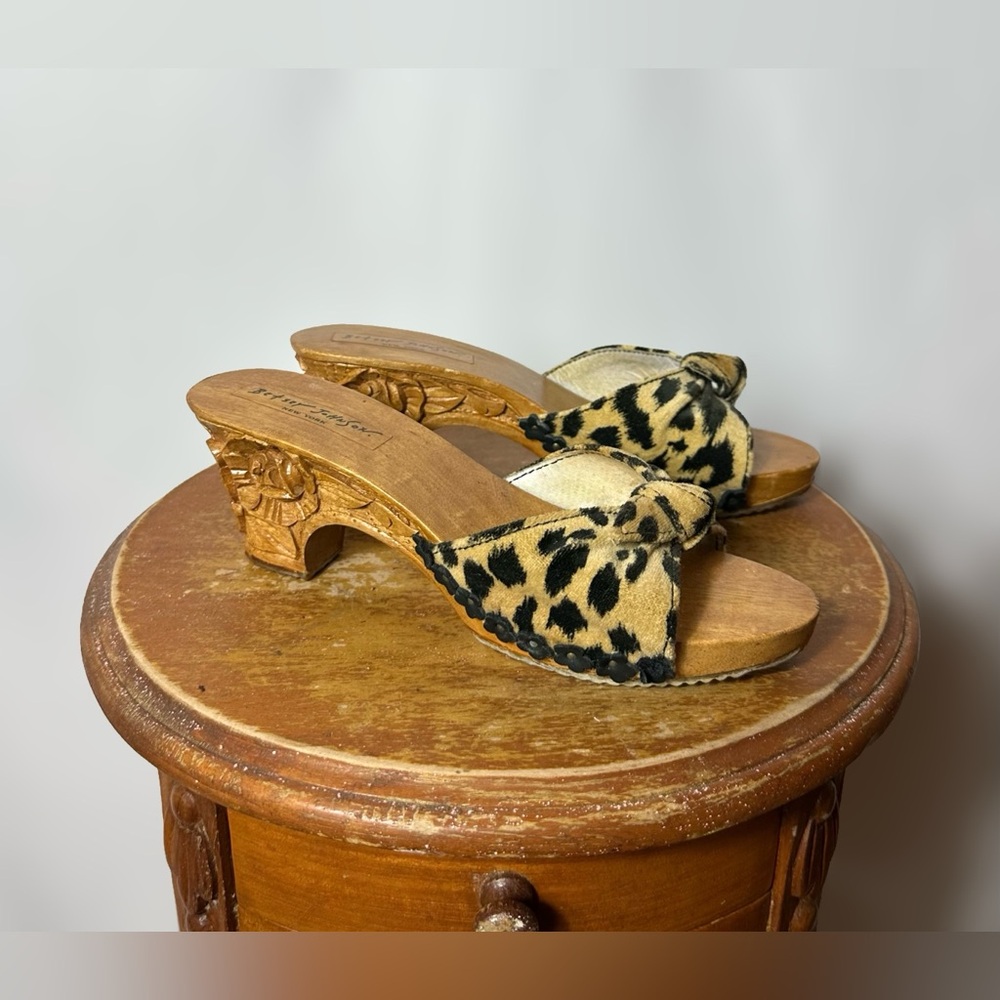 Betsey Johnson Vintage Rare Wood Leopard Print Heel Sandals